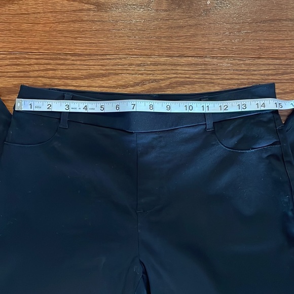 Style & Co black stretch pull on pants with embroidered floral bouquet slim leg - Picture 9 of 13